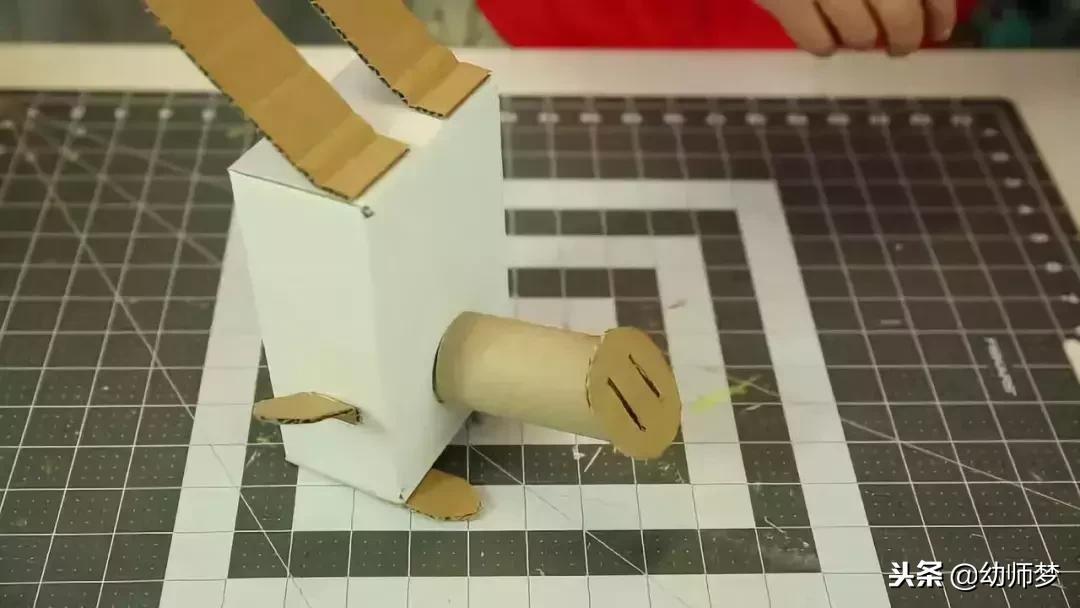 用快递纸箱做科技玩具大全教程,怎么用纸箱子做一个能玩的东西