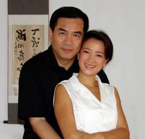 何晴的魅力:刘威宠她,许亚军为她不惜离婚,今携手丈夫隐退