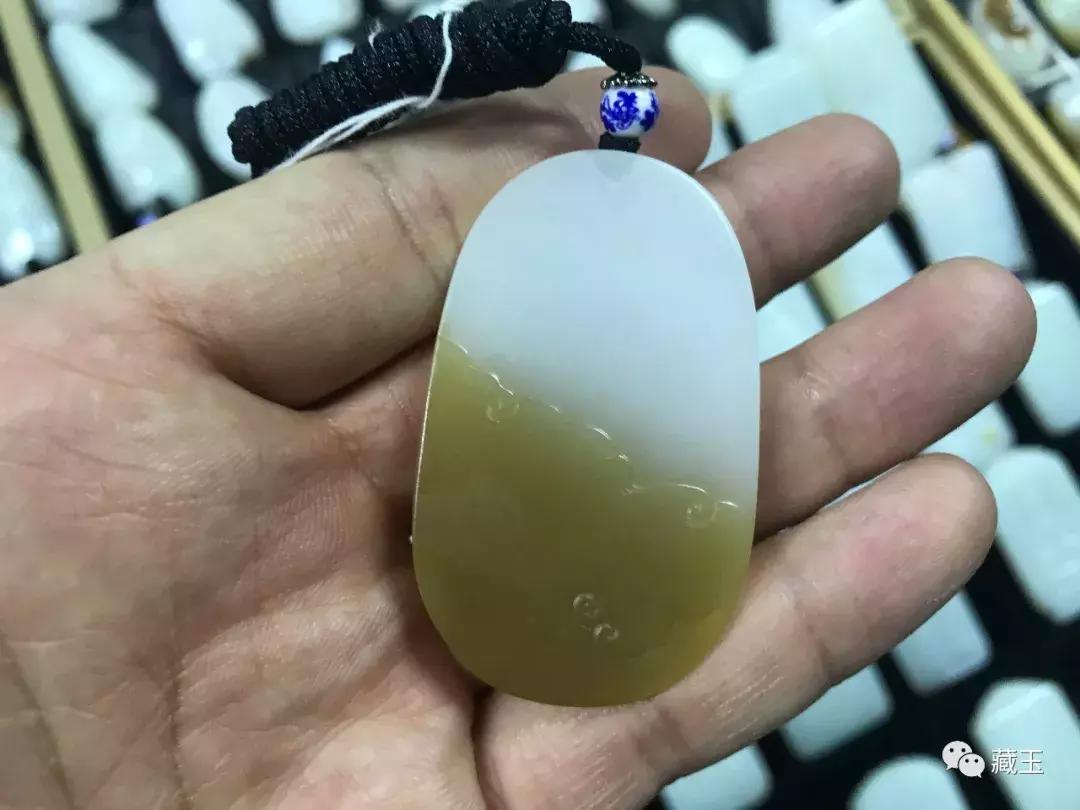 俄料和田玉为什么比较便宜 (俄料和田玉真的盘不出来吗)