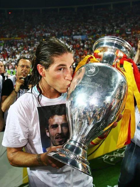 足坛历史百大球星100-1,拉莫斯世界第一人