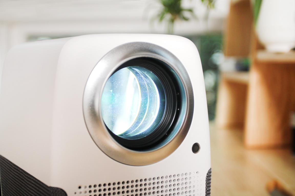 泰捷weboxt1投影仪对比极米,泰捷weboxt1投影仪和天猫魔屏对比