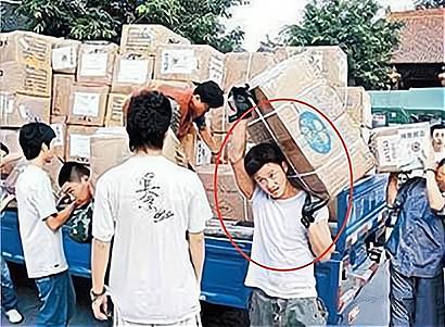 吴京拍战狼为什么没被偷票房,吴京凭借战狼斩获票房