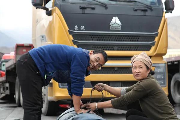 豪沃th7牵引车自动档和手动挡,豪沃th7牵引车配法士特自动挡