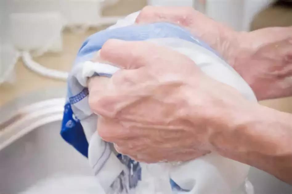 外阴癌的早期信号,23岁女子外阴病变