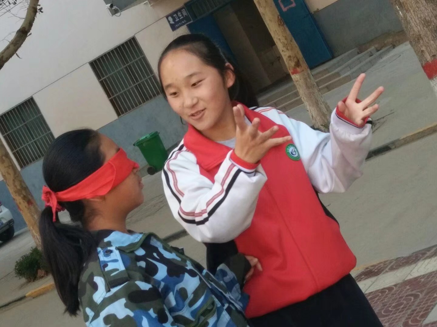 鏂囧闄跺喍浜哄績浣滄枃,鏍″洯鏂囧绀惧洟寤鸿绛栫暐鐮旂┒