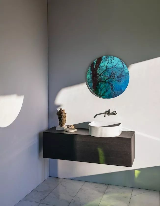 卫浴室内极简设计图,卫浴设计装修风格小户型