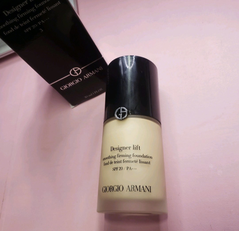 水润型粉底液混油皮,中三白适合什么粉底液雅诗兰黛