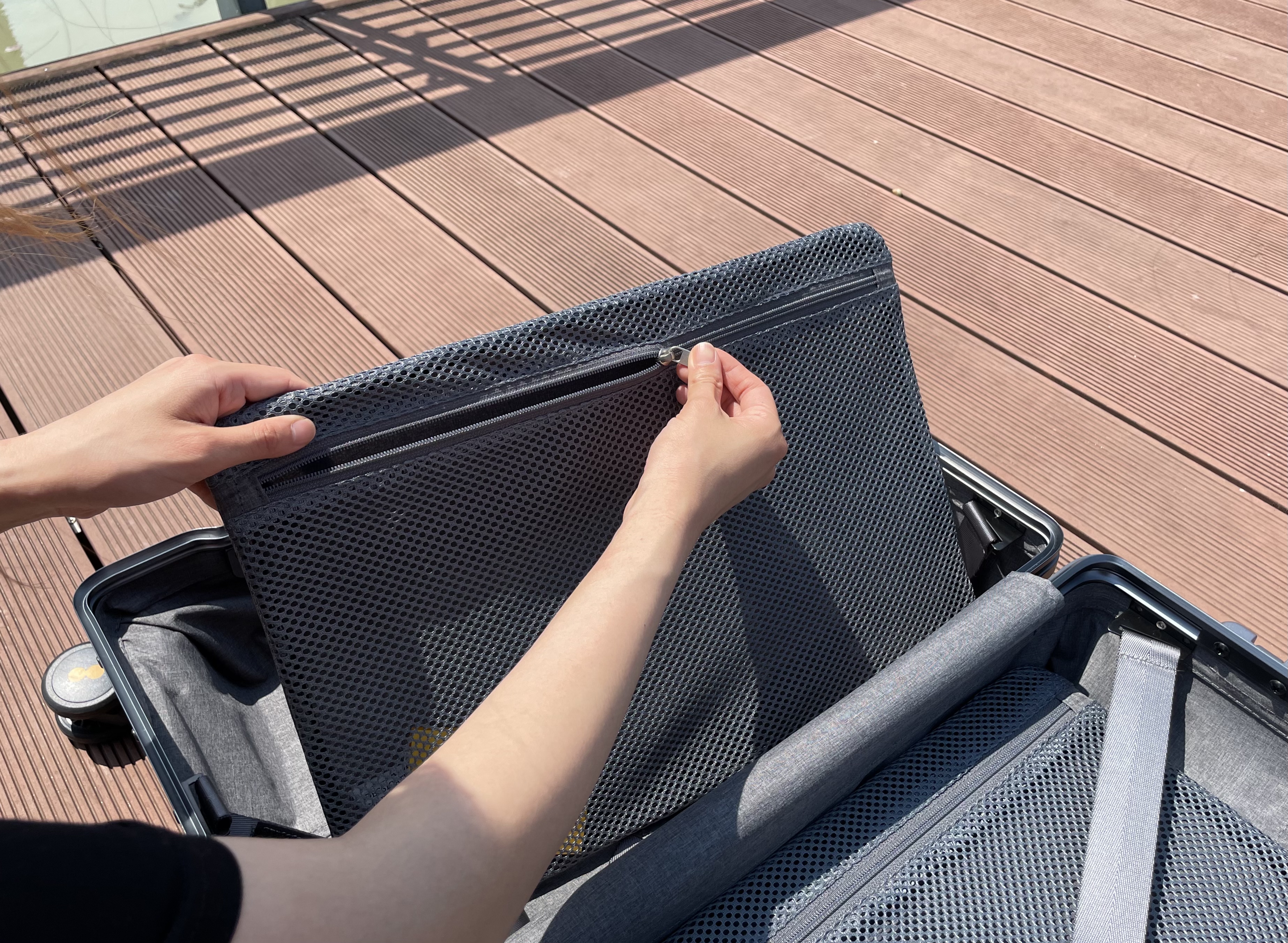 行李箱怎么选最合适,三看一查教你识别合格电子产品