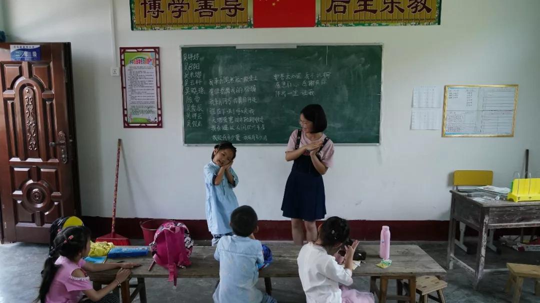 学校音乐老师一年收入多少,声乐生毕业后当音乐老师挣钱吗