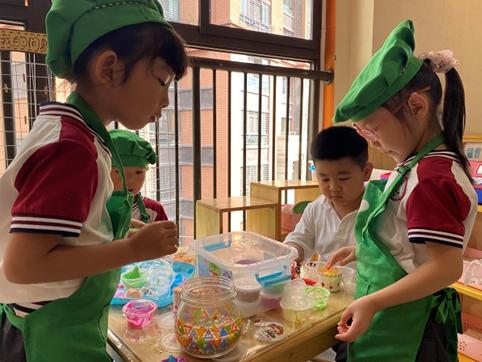 合肥市宿州路幼儿园教育集团巧思环创显神通，观摩学习共成长