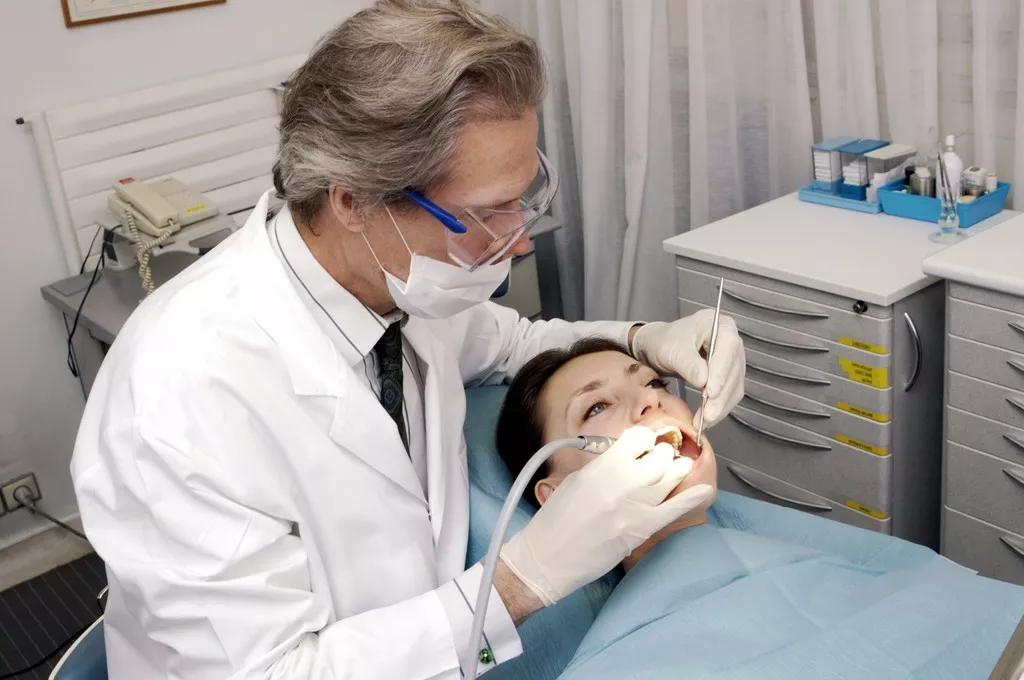 口碑好的补牙齿到底怎么样,补牙材料不对劲