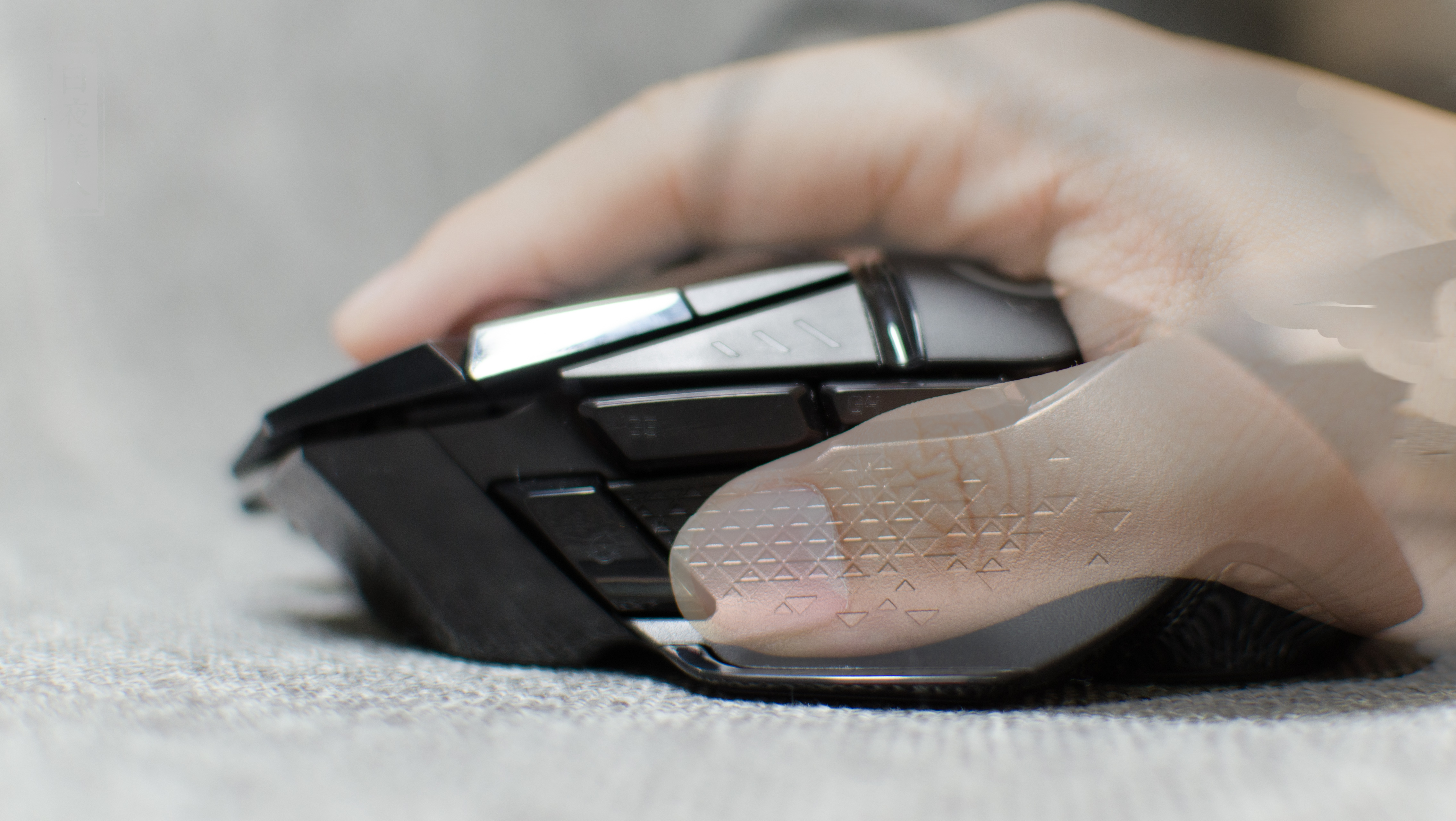 罗技g502lightspeedg502创世者双模式,罗技g502无线版怎样