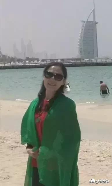 涓浗澶у澶栧嚭鏃呮父鎷嶇収鍔ㄤ綔鍚堥泦,澶у鏃呮父濮垮娍