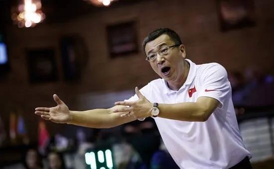 cba球员胡明轩打野球,cba胡明轩圈粉