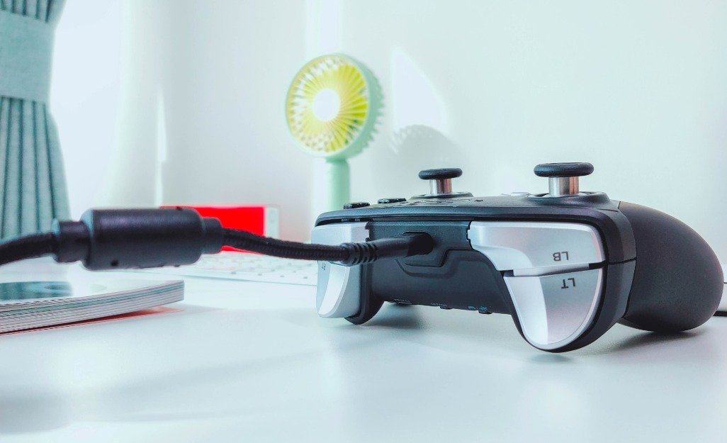 北通宙斯精英机械游戏手柄套装版,宙斯机械手柄