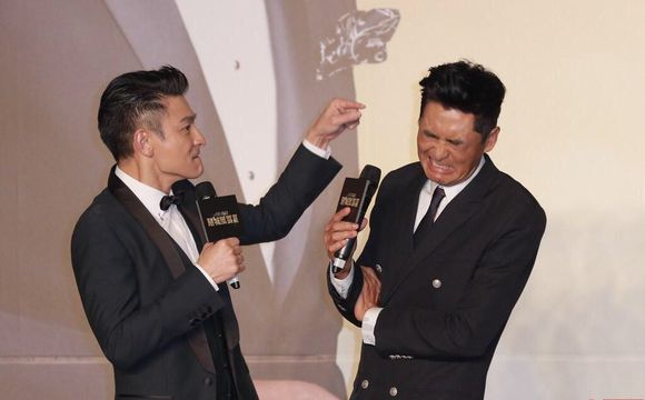 创大拇指和“老二”学说，屹立40年不倒，资助过很多明星，是谁