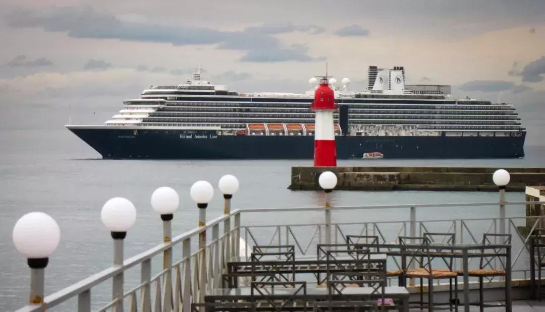 一万块钱到俄罗斯旅行能玩几天,一万元去美国能玩多久