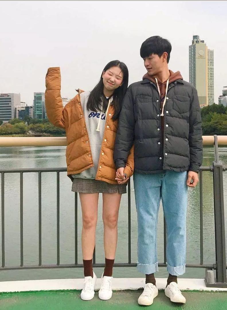 夏天穿长袜还是短袜好,夏天穿长袜好还是短袜