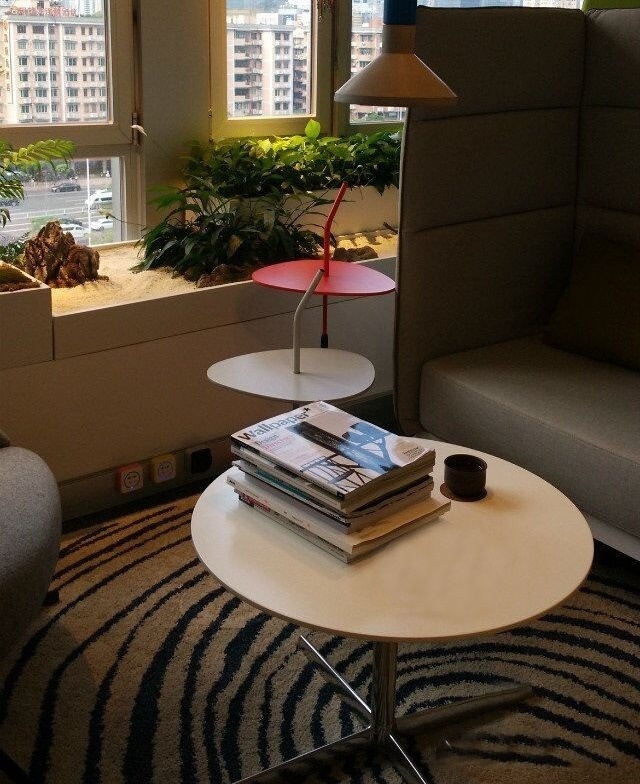 开放式阳台最实用的阳台装修效果,1个阳台隔断成2个阳台装修效果图