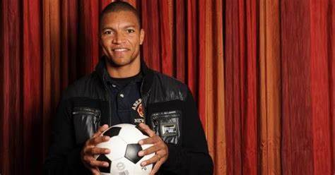 巴西世界杯大罗卡卡,02年世界杯巴西小罗