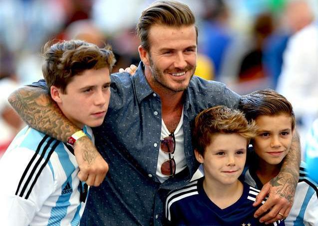 贝克汉姆56岁,贝克汉姆和3个儿子颜值巅峰