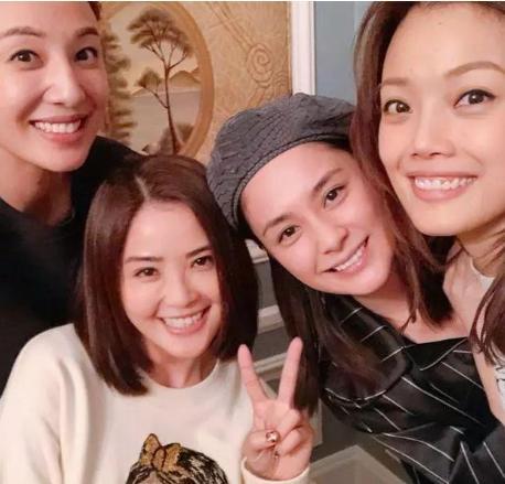 先被43万人看*处私**，后因坠楼树枝穿肺，今39岁的郑希怡涅槃重生