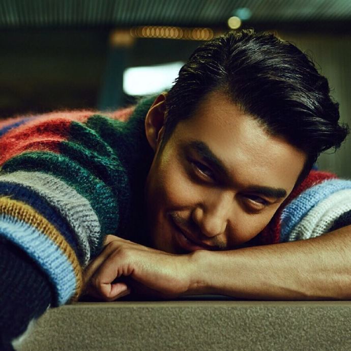 他是偶像剧祖师、颜值身材完爆陈冠希，誓做时髦老头……他是胡兵