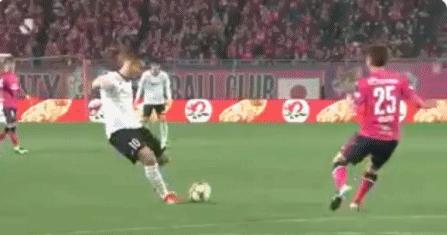 当伊涅斯塔离开巴萨,当巴萨球迷遇到巴黎球迷