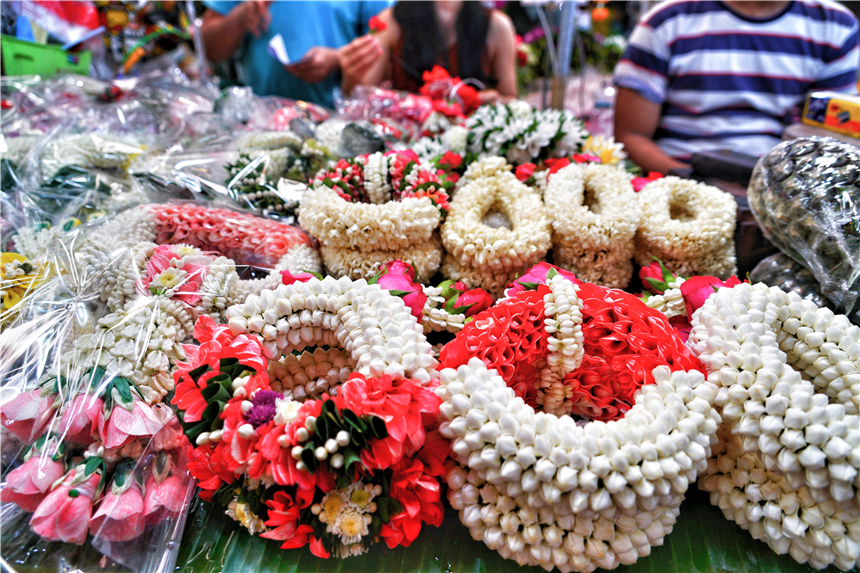 曼谷逛哪里,曼谷最大的鲜花市场
