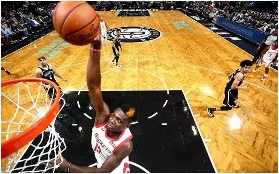 火箭险胜雷霆收获4连胜,甜瓜本赛季精彩表现