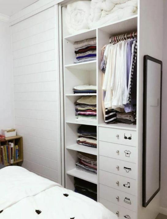 衣柜装隔板抽屉非常方便实用,衣柜抽屉实用还是隔板实用好