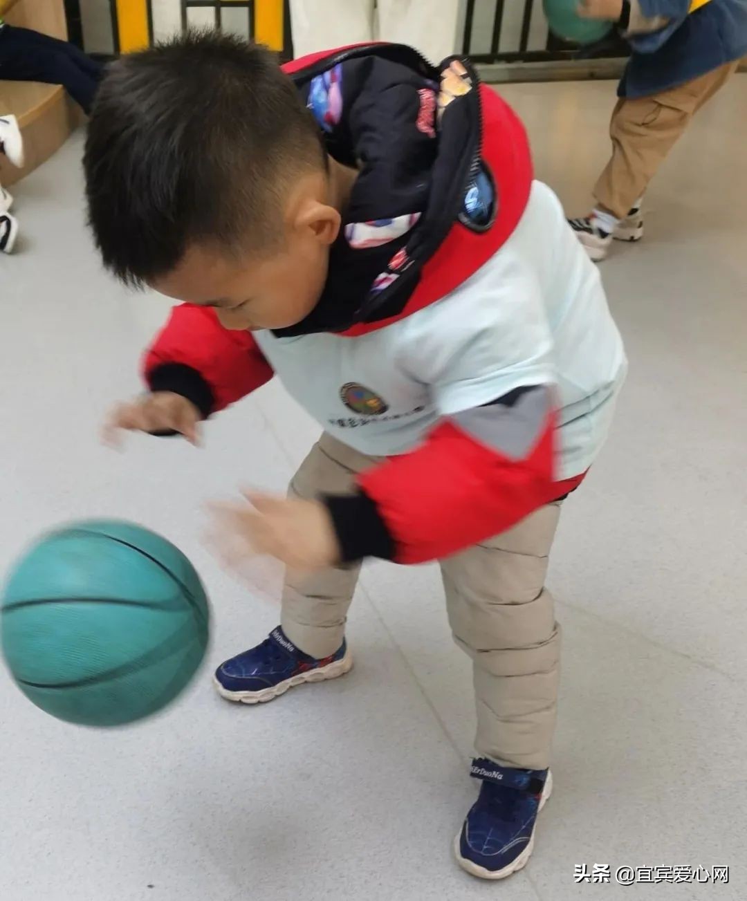 幼儿园乐享春天活动,幼儿园欢乐运动