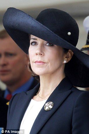 凯特王妃同款头饰,丹麦王储妃玛丽高跟鞋