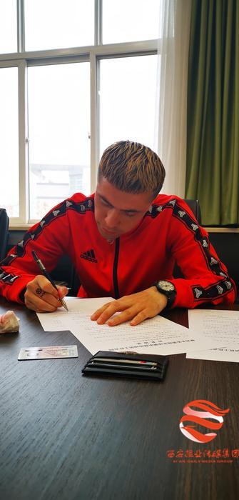 小神锋厉害吗,小前锋单刀