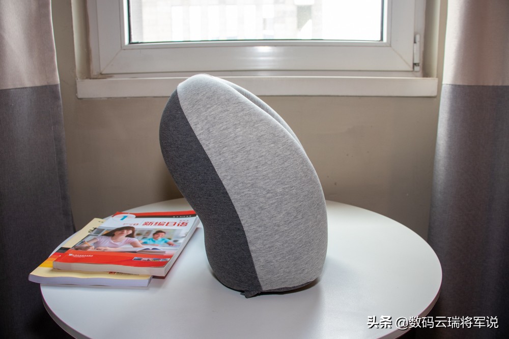 平躺着睡颈椎疼侧着睡就不疼,平躺着睡觉背疼侧着睡不疼