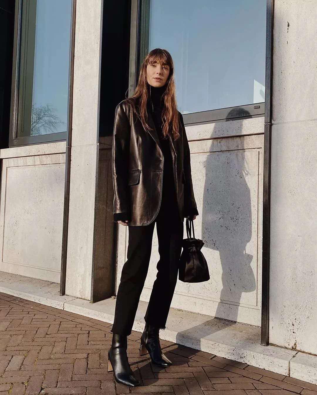 你的衣柜缺一件格子衬衫,你的衣柜里还差一套衣服