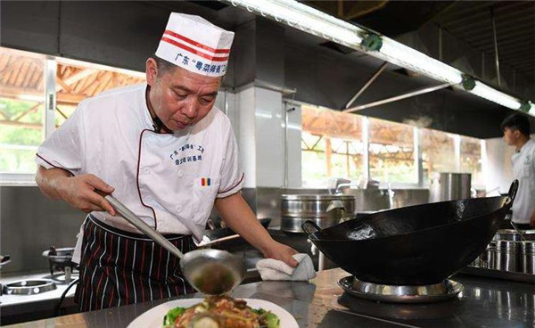 为什么南方厨师用锅,为什么厨师用的锅没把手