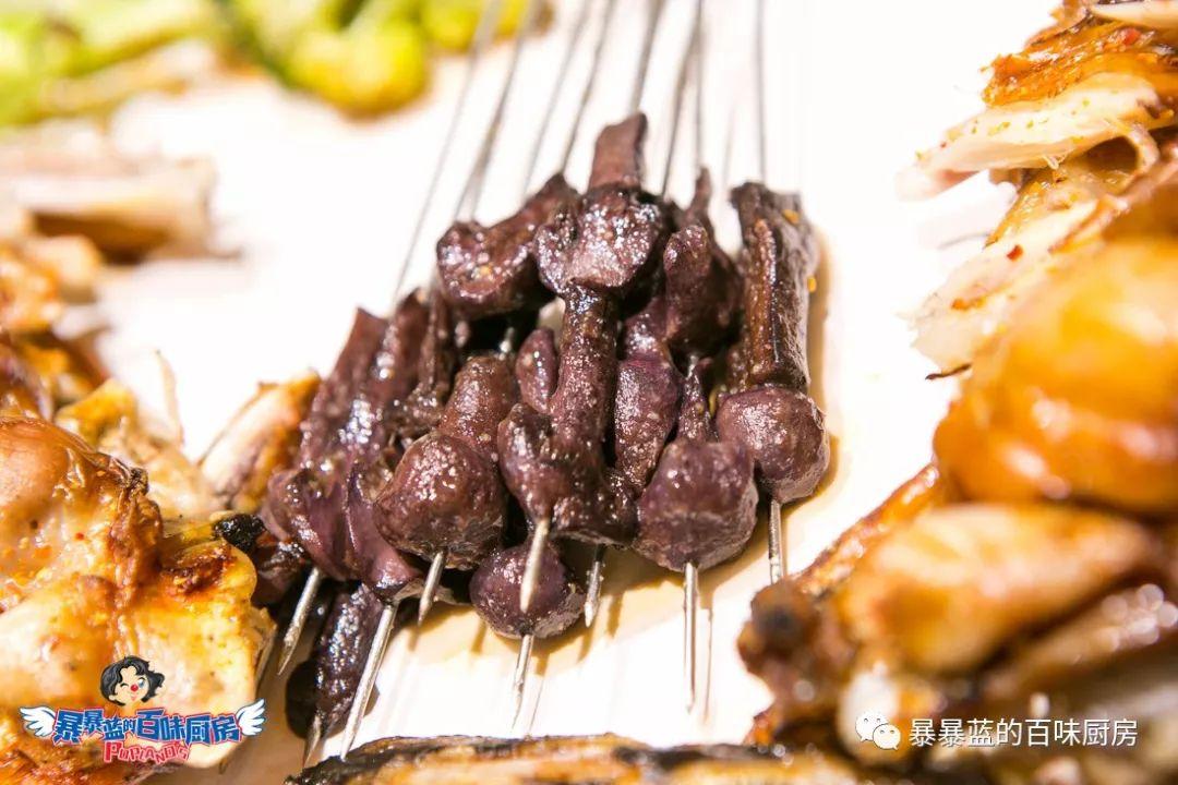 一天营业9小时左右的实体店,一天只营业2个小时的火锅店