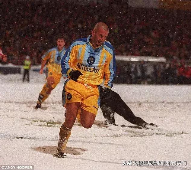 从夏普到世嘉,从德国好顺到库尔斯啤酒:英超豪门球衣广告的变迁