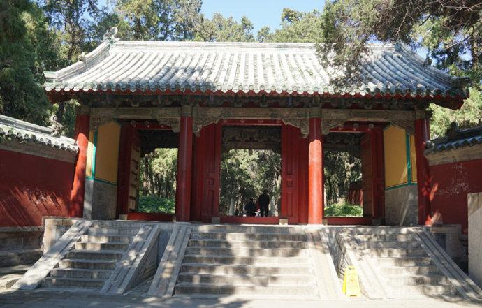 孔林是最大的氏族墓地吗,孔林各个时代的墓葬