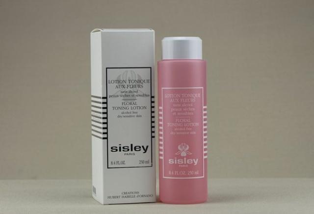 美白补水效果超好的爽肤水推荐:清爽滋润不油腻,用后毛孔变小了