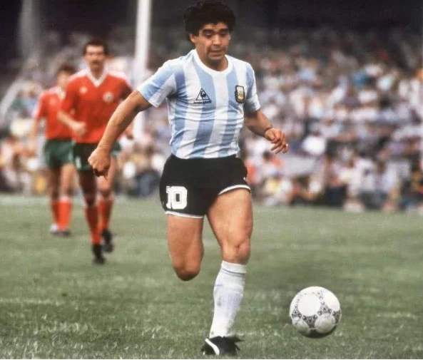 马拉多纳对足球战术的影响,马拉多纳率领阿根廷胜英格兰