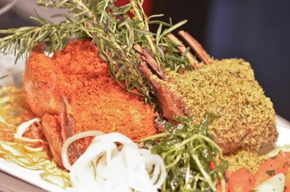 重庆人均100的酒店,重庆希尔顿一大一小自助