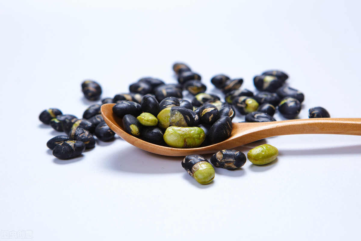 塘鲺煲黑豆营养,食物红豆黑豆汤的功效