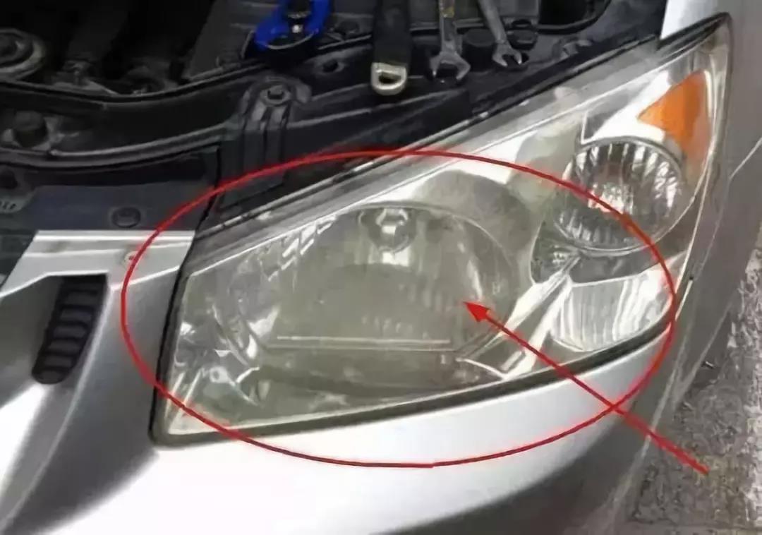 大灯内侧发污怎么修复,大灯里面氧化模糊怎么处理