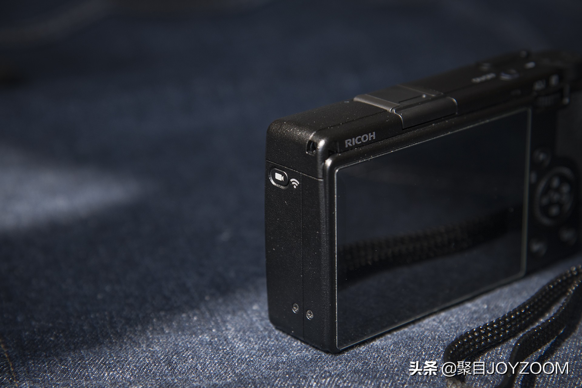 聚目体验丨最近有点儿红的街拍利器：理光GRIII入手体验