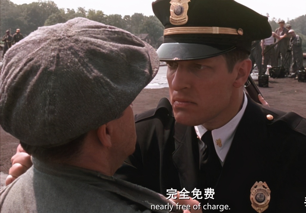 历时27年，他凭借2把小石锤、4张美女海报，逃离肖申克监狱