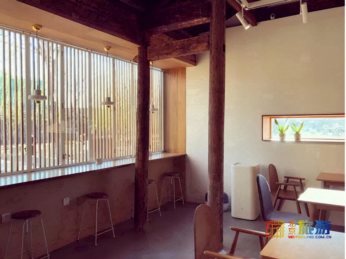 京城简约风书店，干净明亮简简单单的阅读之所