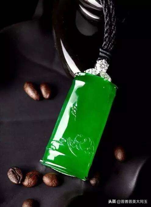 翡翠怎么分辨好坏的小视频,怎样判断翡翠是好的翡翠