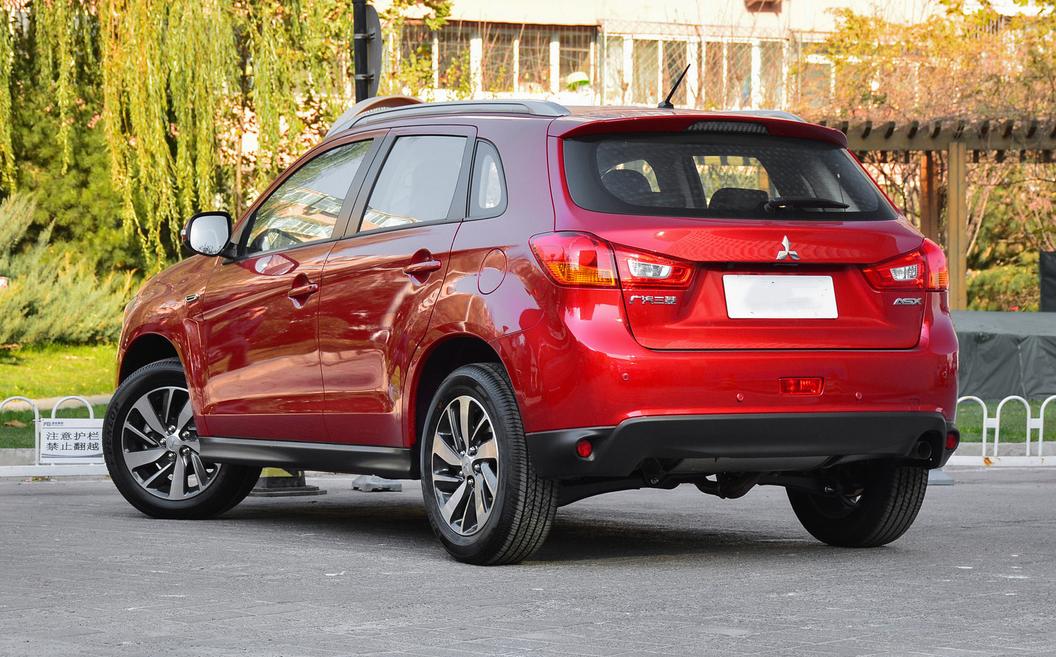 最难受的日系车,配进口引擎,满油能跑800Km,沦落11万也卖不动